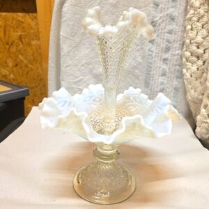 Vintage Fenton White Opalescent Ruffled Diamond Lace Single Horn Epergne Vase